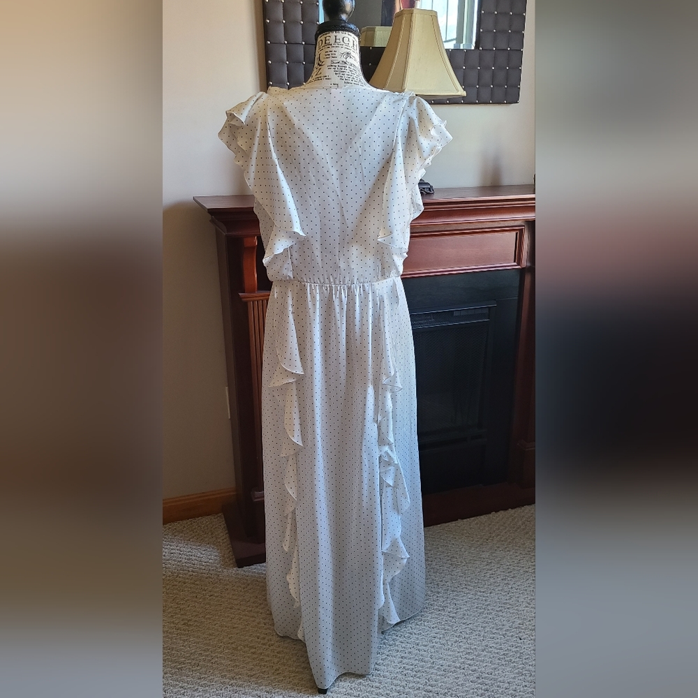 Victoria's Secret Satin Robe and Slip Size M NWT! - Picture 12 of 12